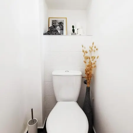 Kalvaria Vendeghaz, Kozvetlenul A Varfal Mellett. Apartment Pecs